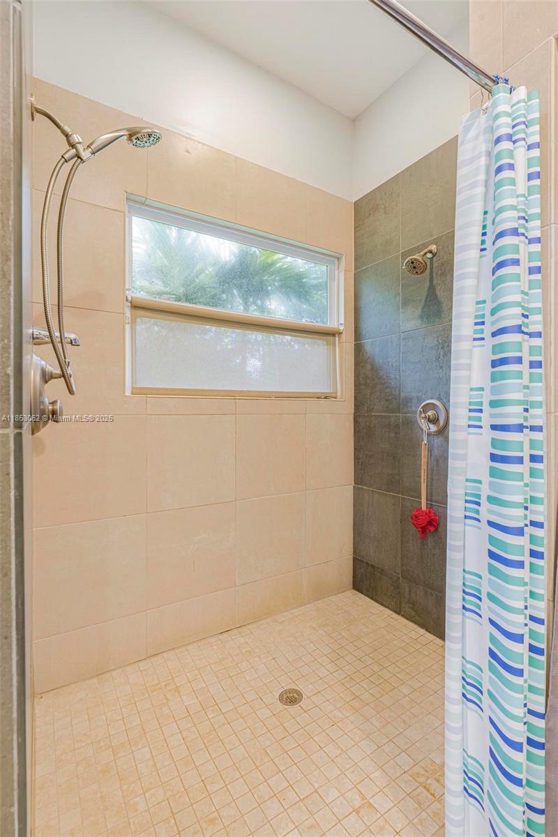 LOXAHATCHEE GROVES - Residential