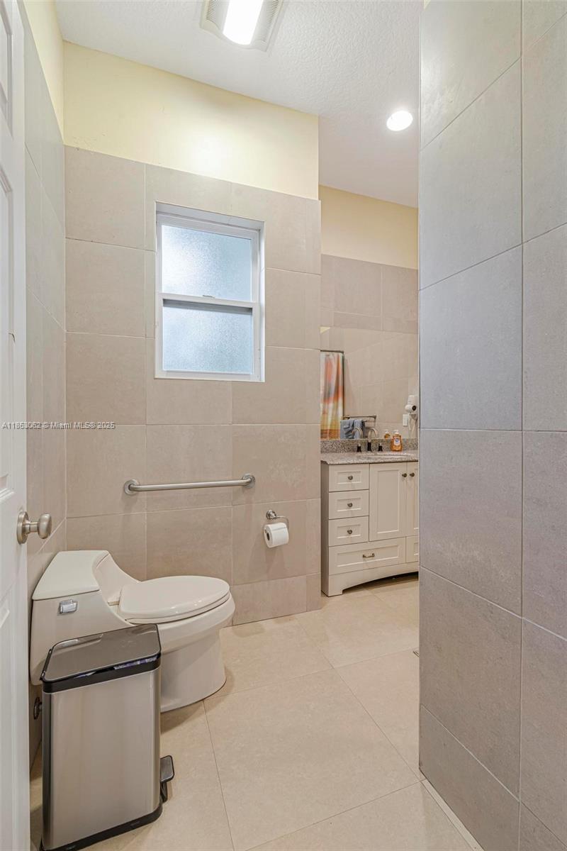 LOXAHATCHEE GROVES - Residential