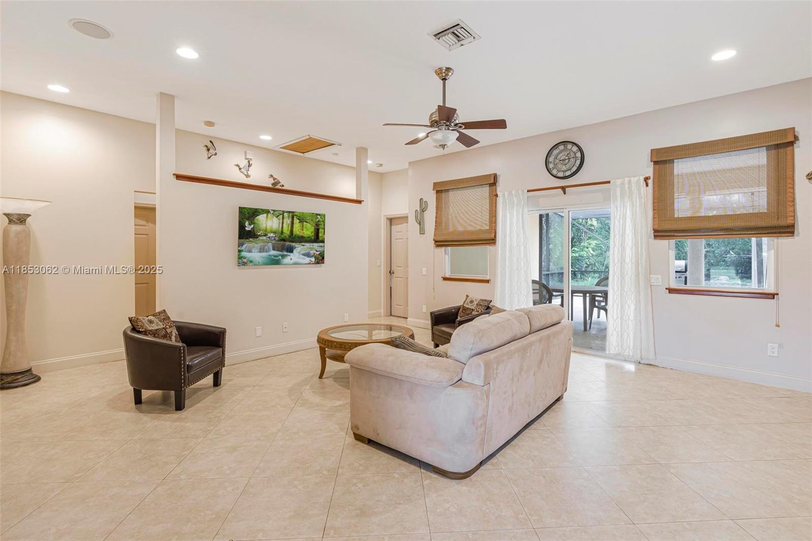 LOXAHATCHEE GROVES - Residential