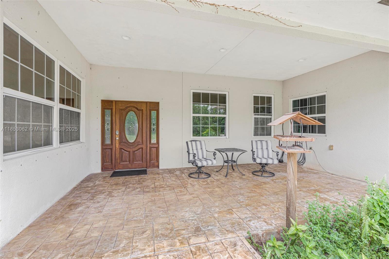 LOXAHATCHEE GROVES - Residential