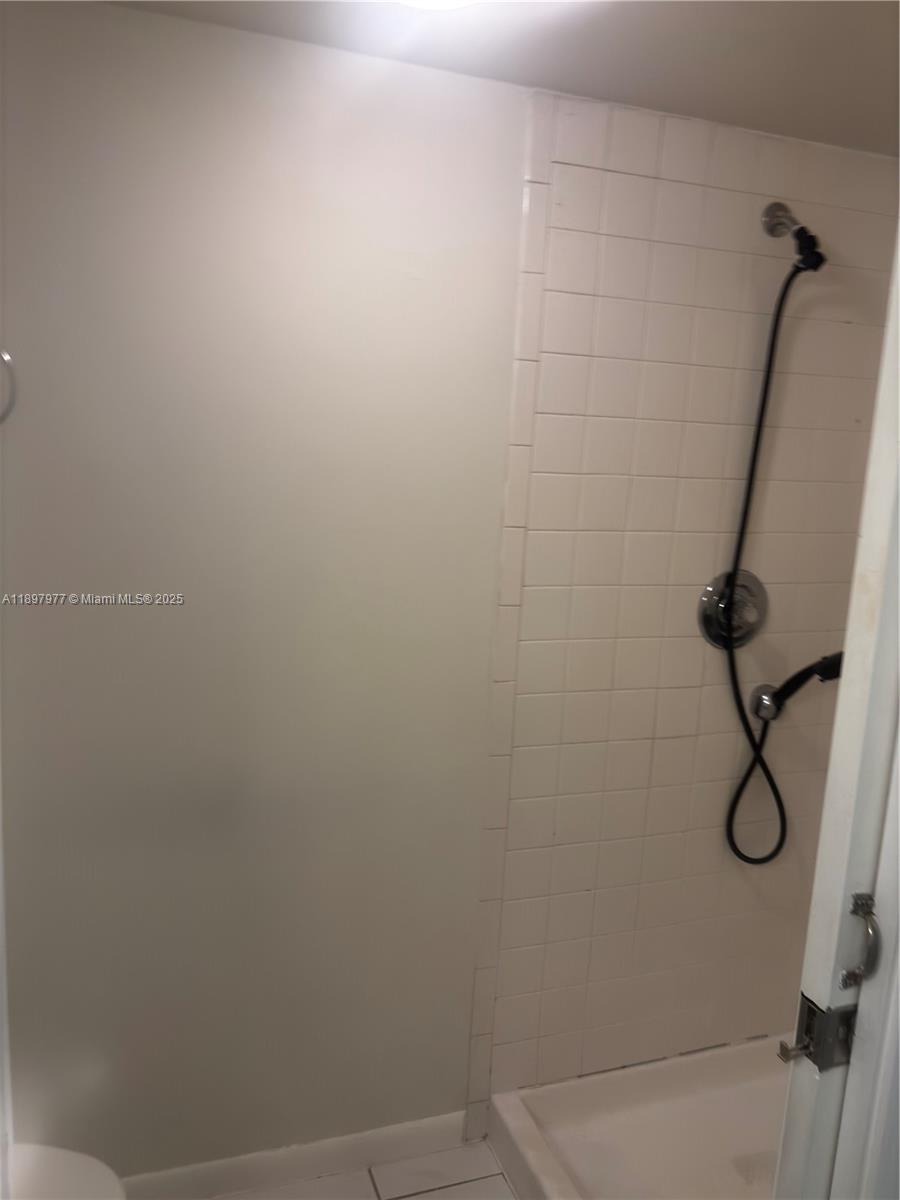 HERON AT THE HAMMOCKS CON - Residential Lease