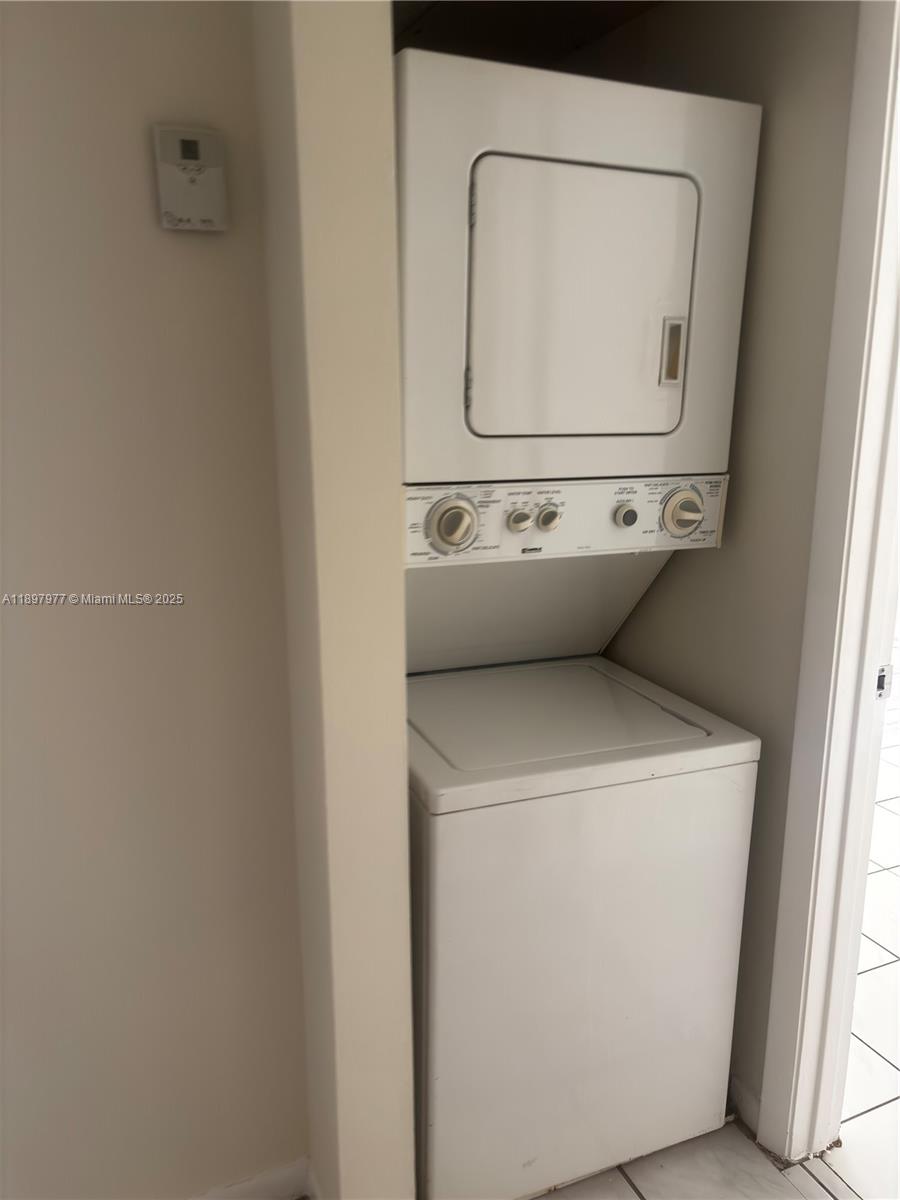 HERON AT THE HAMMOCKS CON - Residential Lease