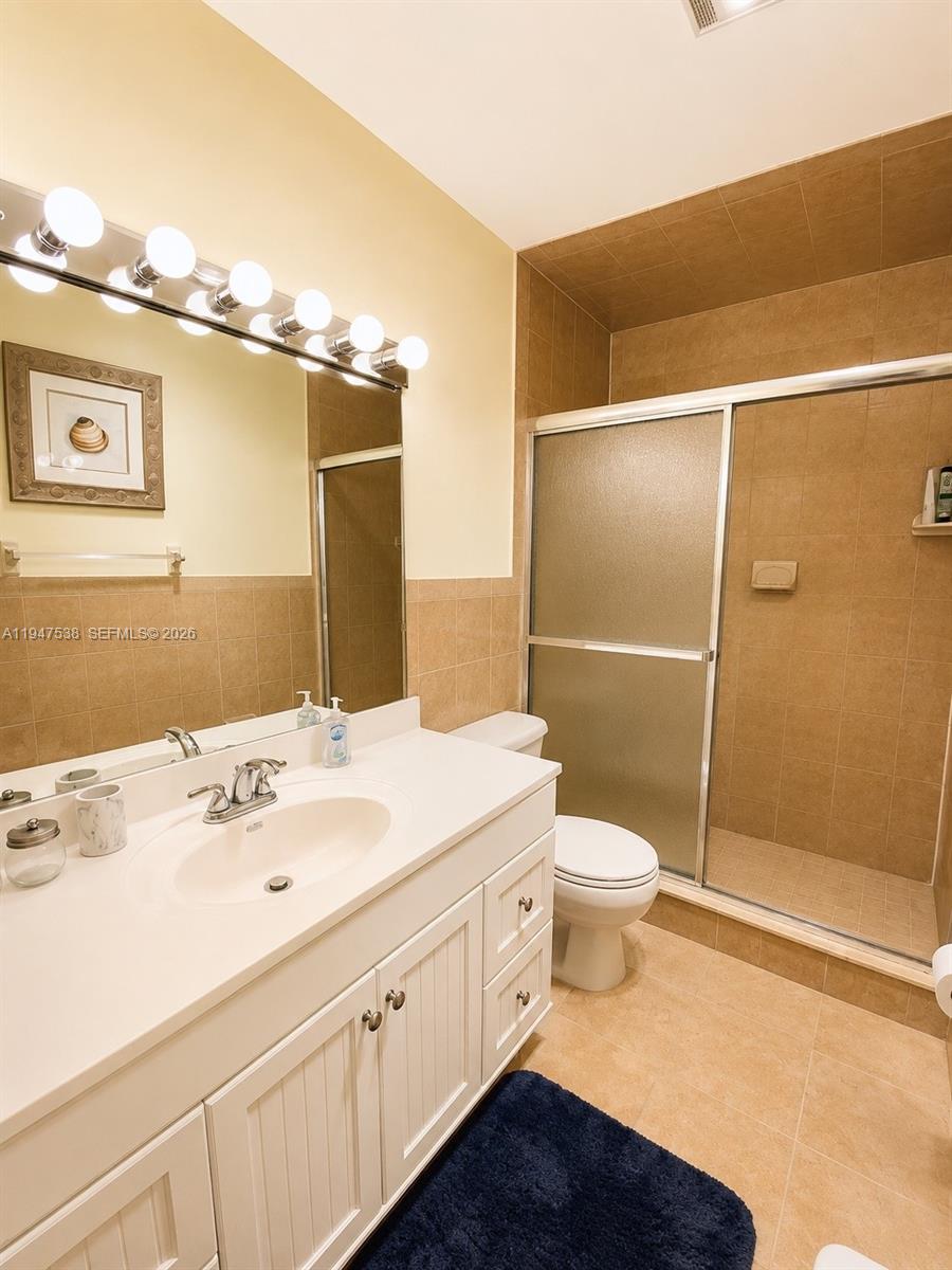 MAYFAIR APT CO-OP - Residential
