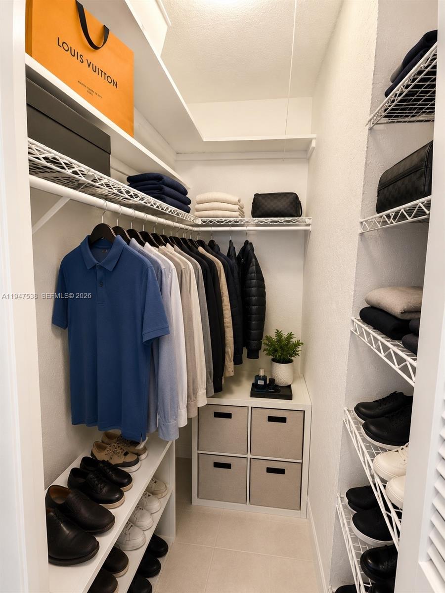 MAYFAIR APT CO-OP - Residential