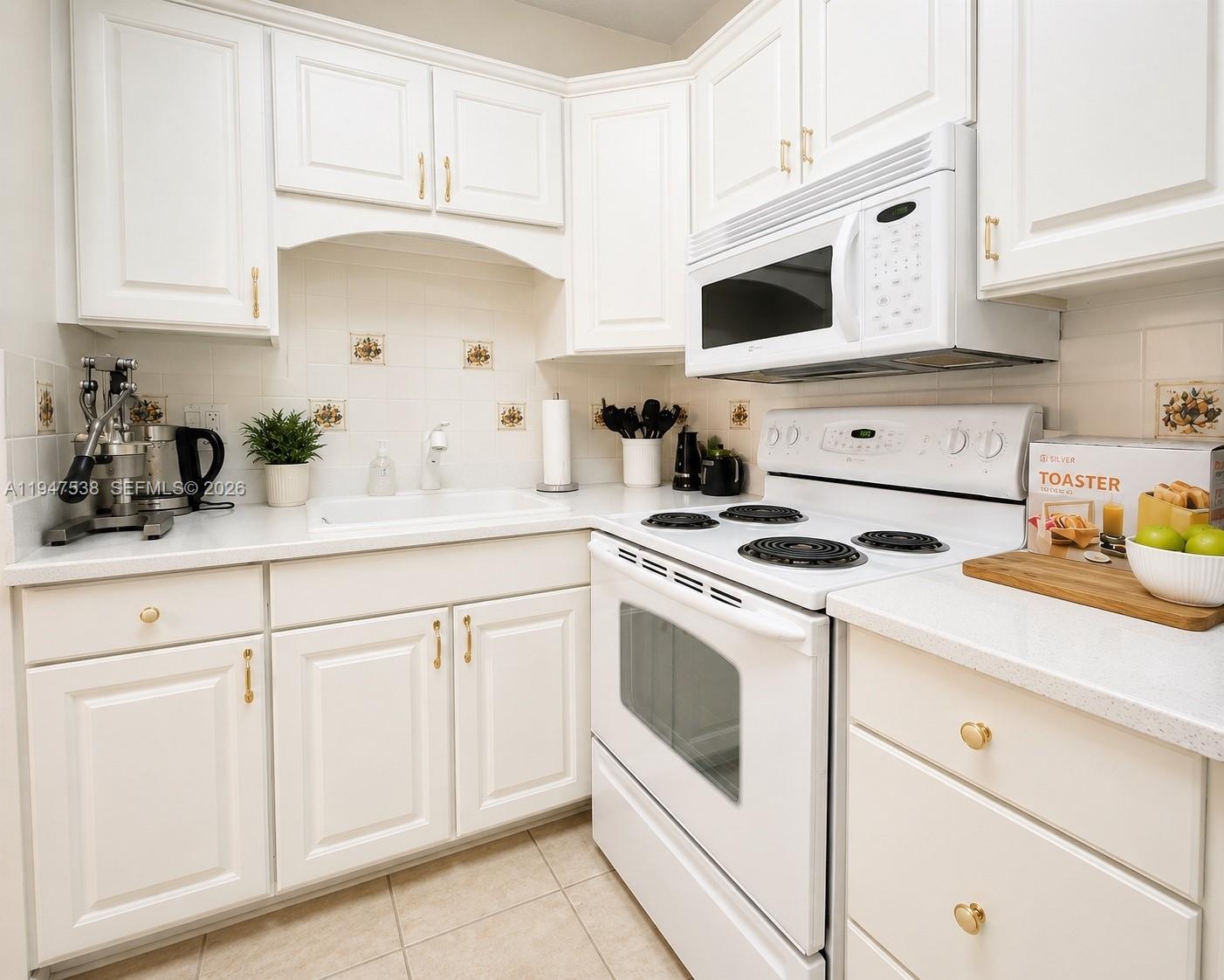 MAYFAIR APT CO-OP - Residential