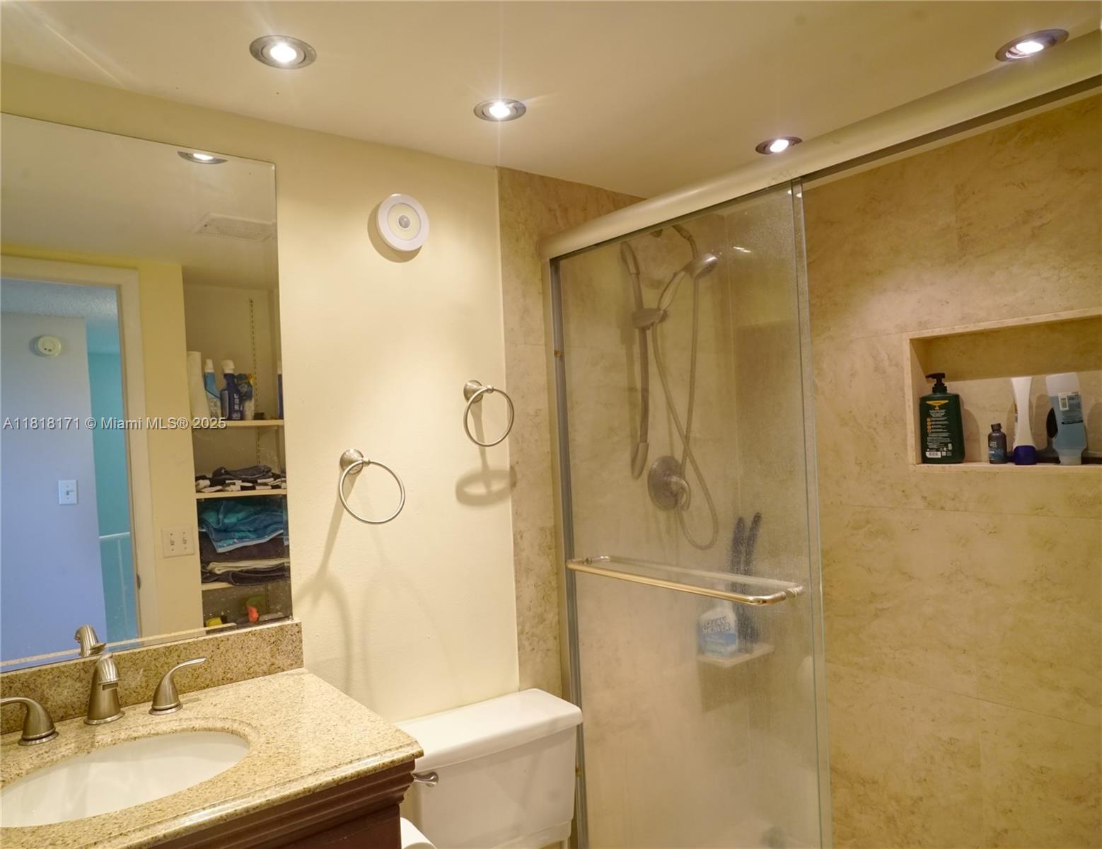 TENNIS CLUB DAVIS CONDO - Residential