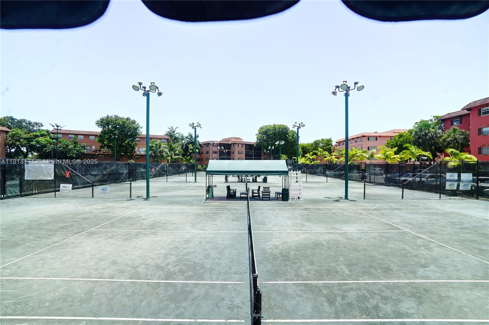 TENNIS CLUB DAVIS CONDO - Residential
