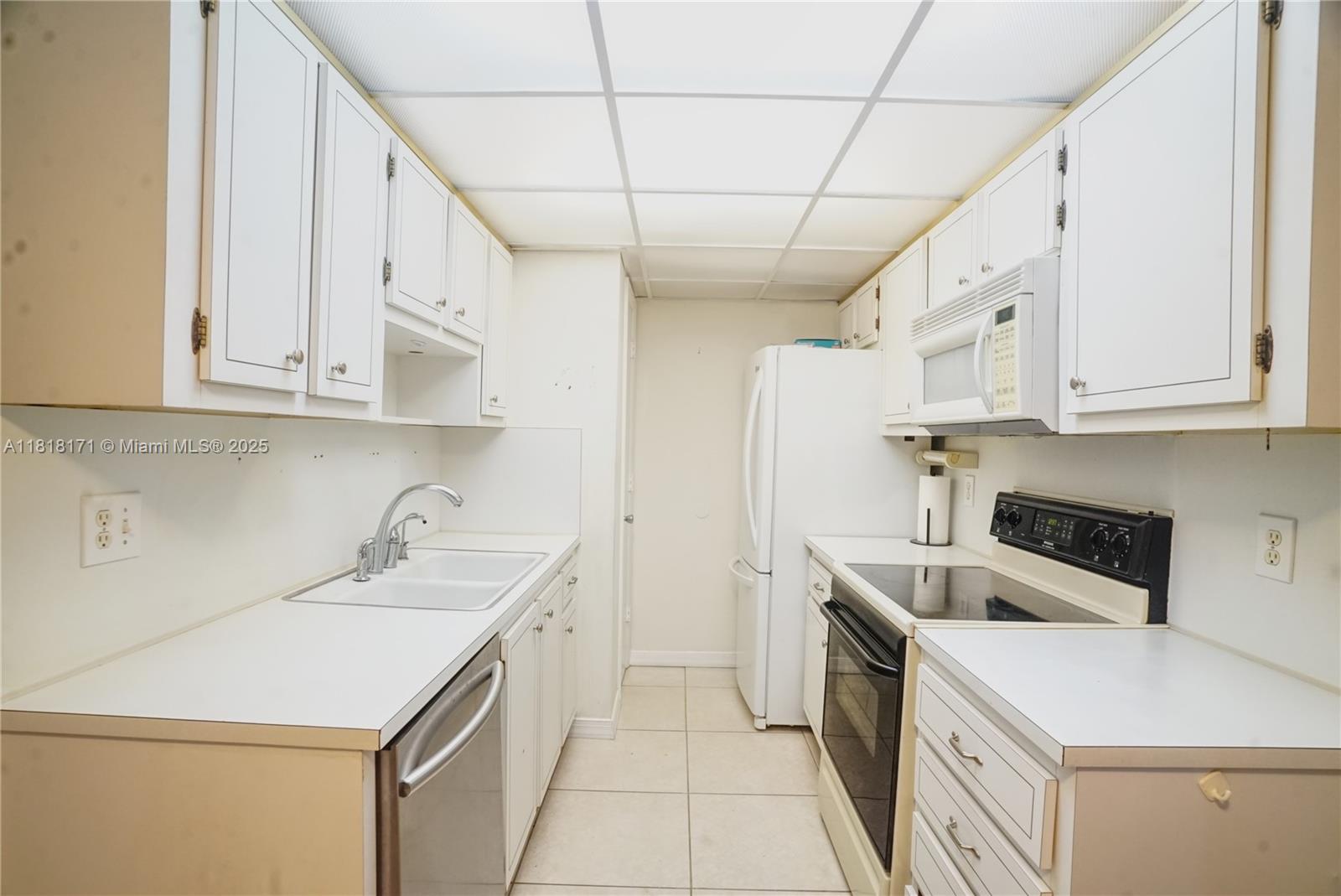 TENNIS CLUB DAVIS CONDO - Residential