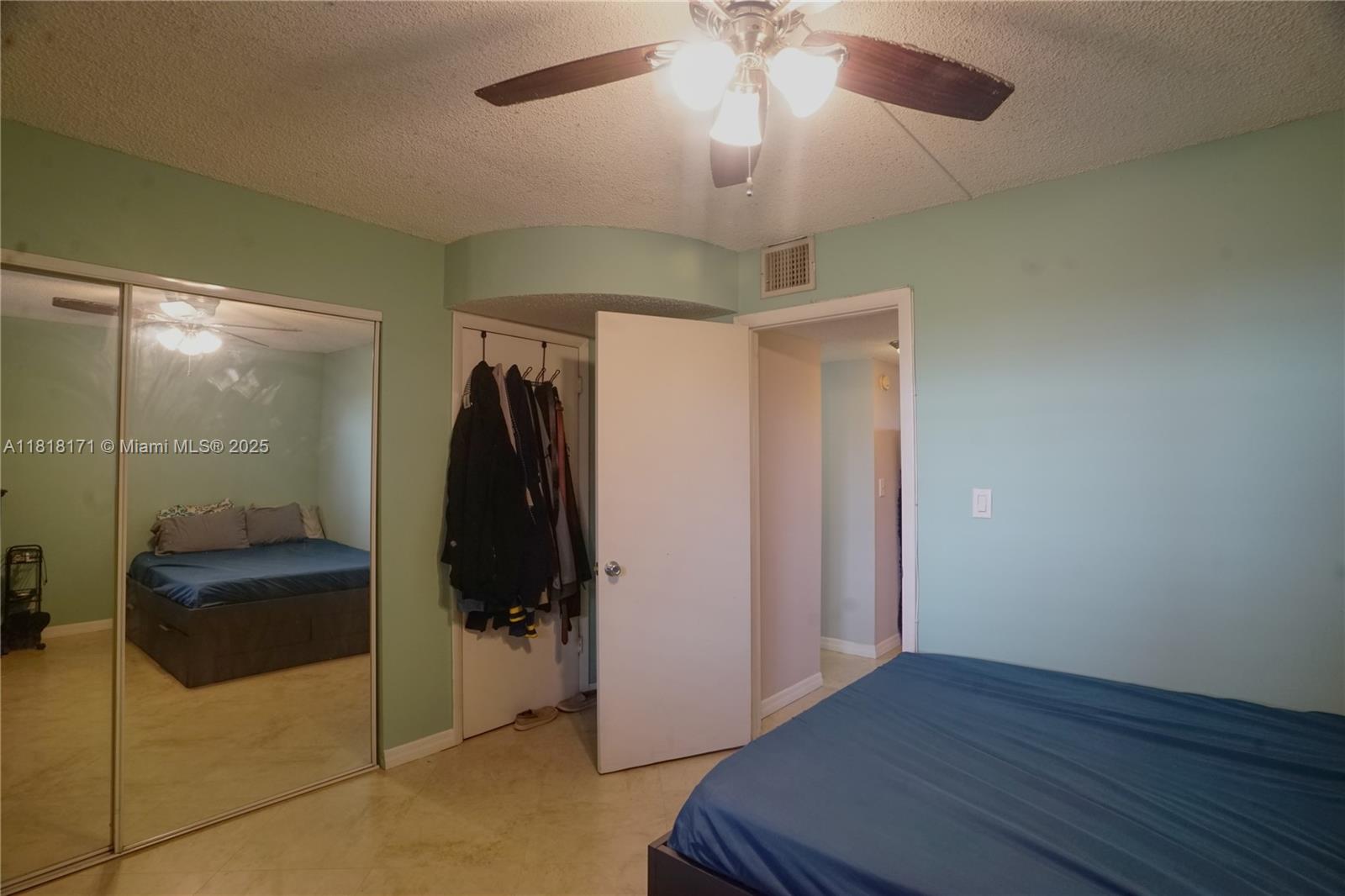 TENNIS CLUB DAVIS CONDO - Residential