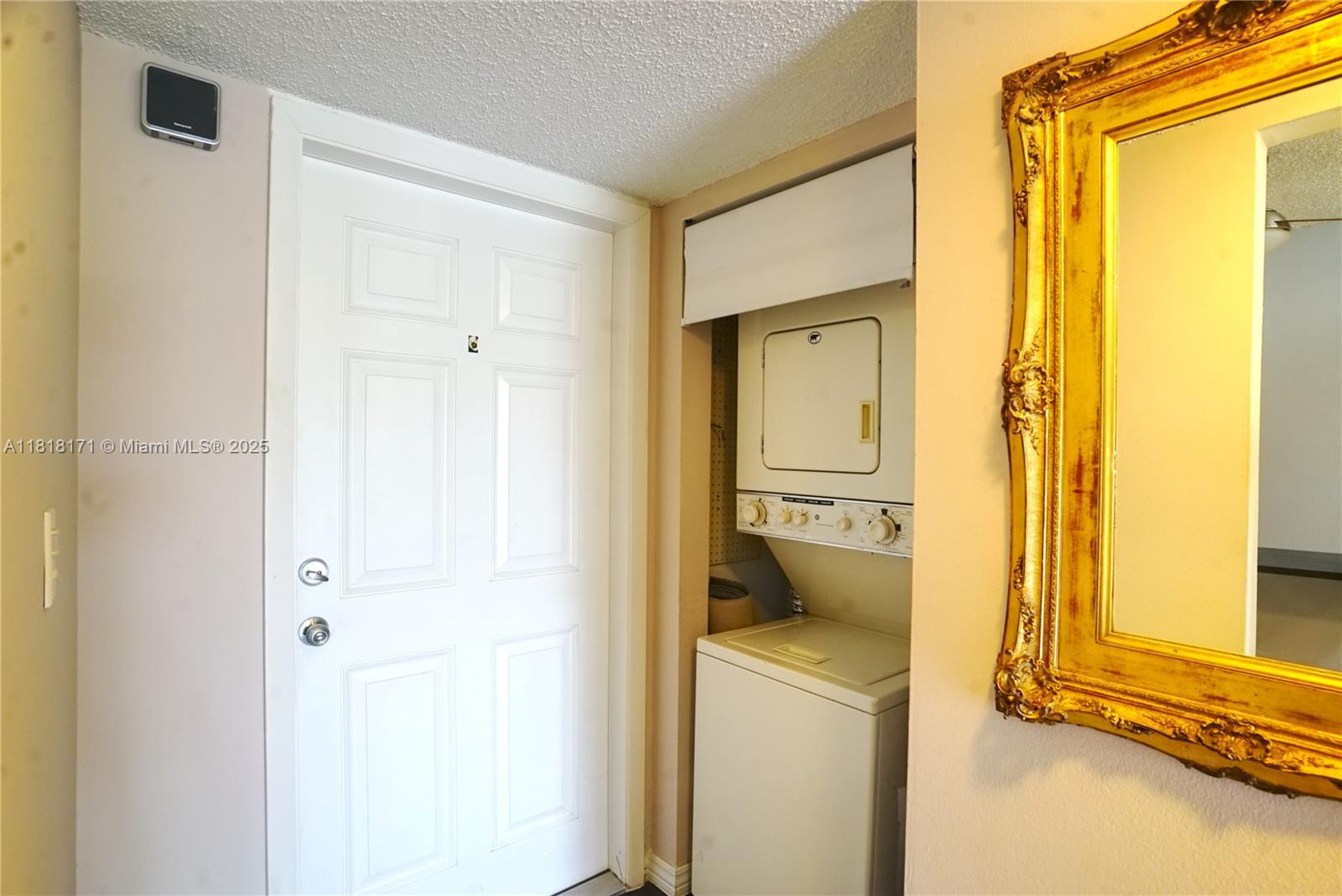 TENNIS CLUB DAVIS CONDO - Residential