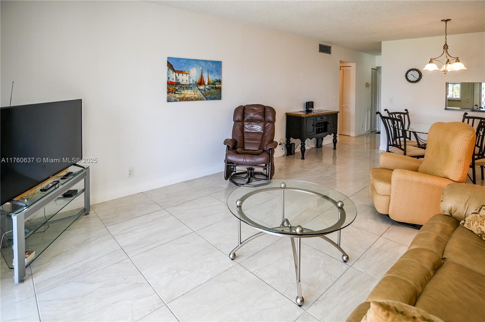 MEADOWBROOK LAKES CONDO - Residential