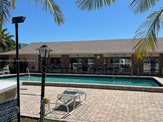 MEADOWBROOK LAKES CONDO - Residential
