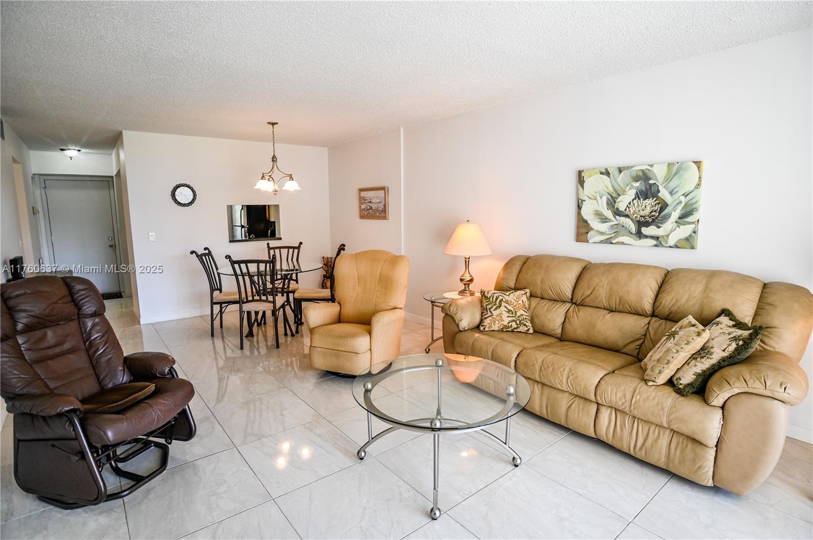MEADOWBROOK LAKES CONDO - Residential