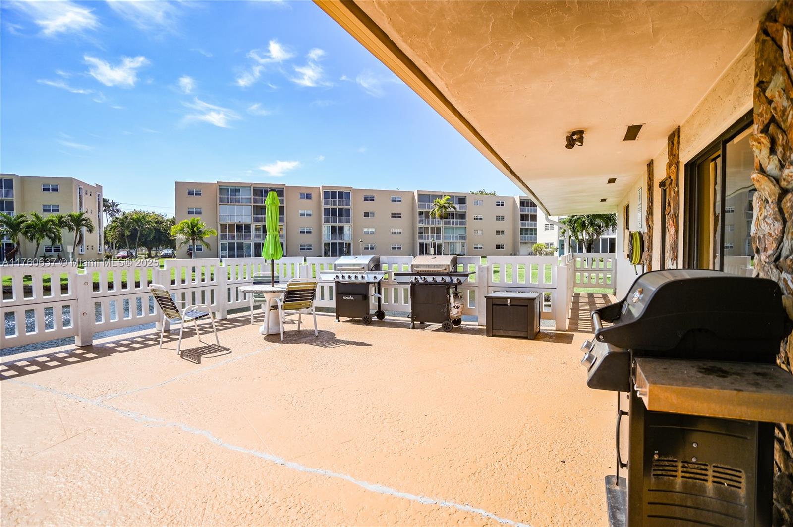MEADOWBROOK LAKES CONDO - Residential