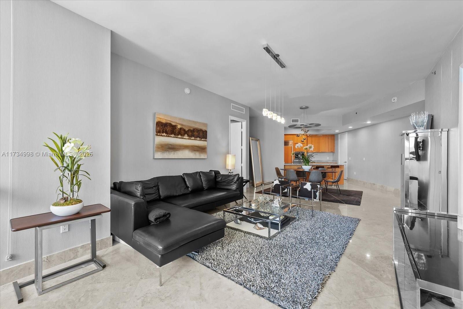 15811 Collins Ave 1703