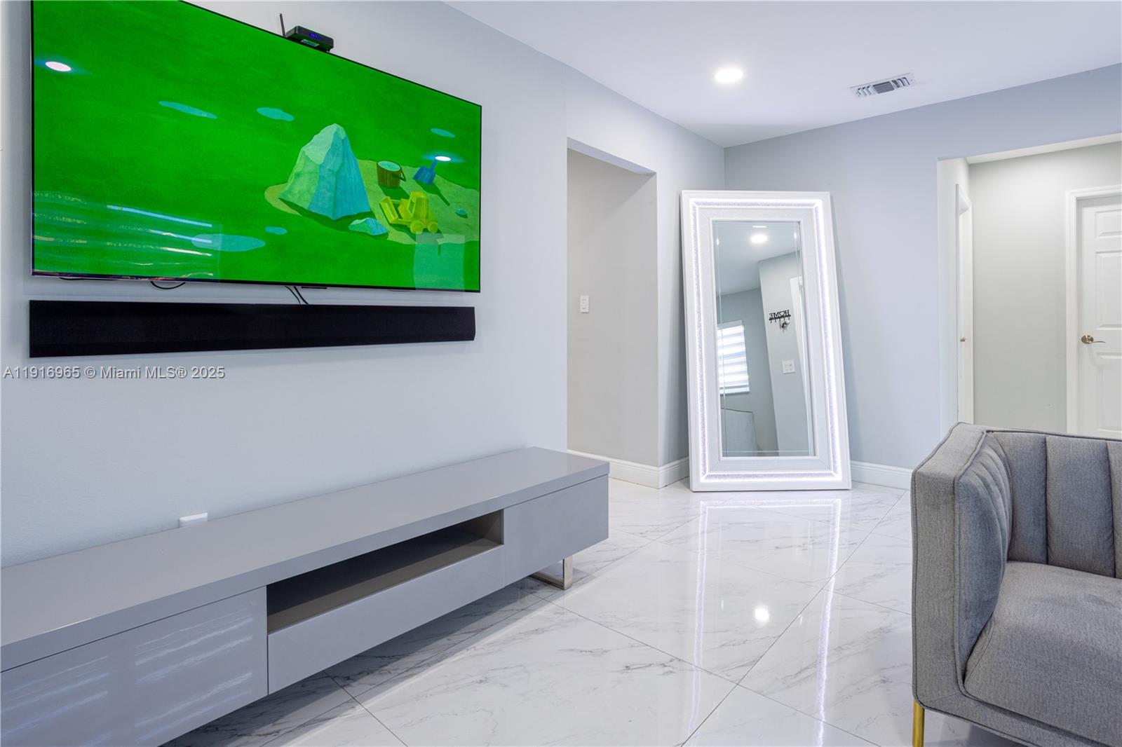 UNIVERSITY COURTS SUB - Residential