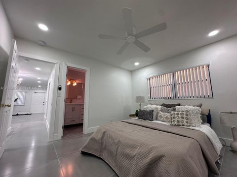 Tiny photo for 1628 NW 8th Ave, Fort Lauderdale, FL 33311 (MLS # A12003639)