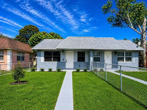 Photo of 1628 NW 8th Ave, Fort Lauderdale, FL 33311 (MLS # A12003639)