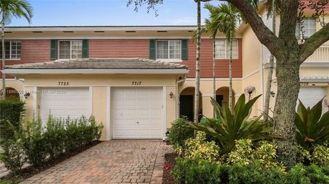 Photo of 7717 Paddock Pl, Davie, FL 33328 (MLS # A11886000)