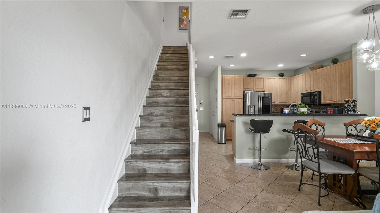 SADDLE BRIDGE - Residential