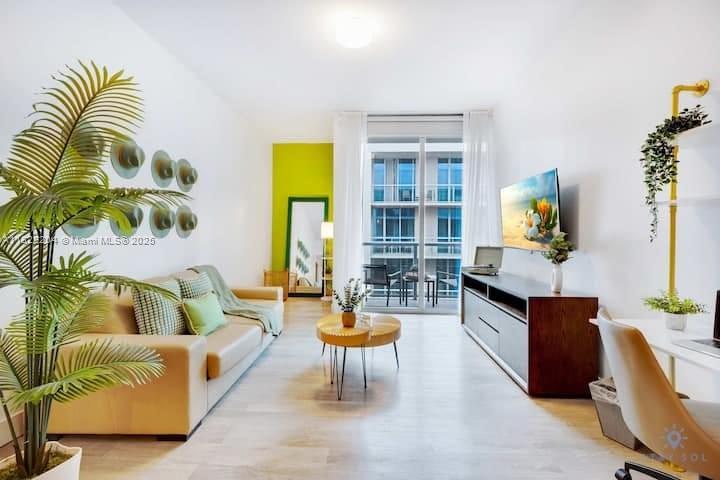 COSTA HOLLYWOOD CONDO - Residential