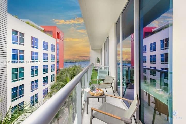 COSTA HOLLYWOOD CONDO - Residential