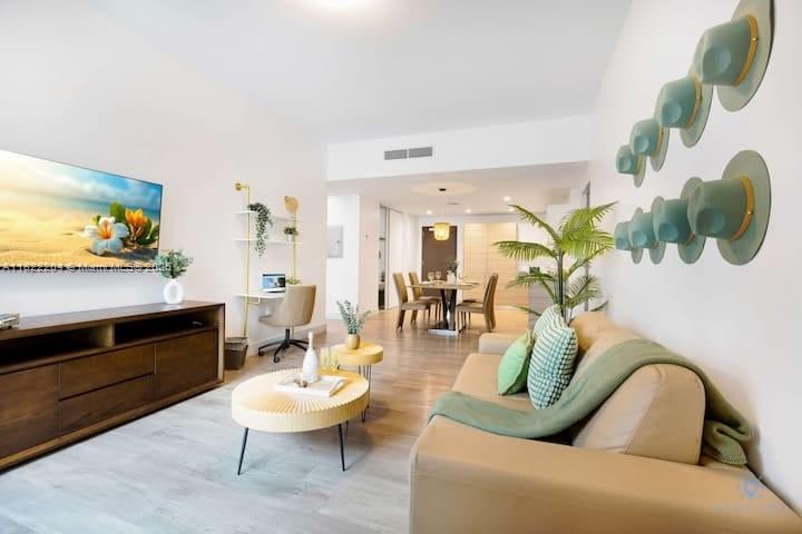 COSTA HOLLYWOOD CONDO - Residential