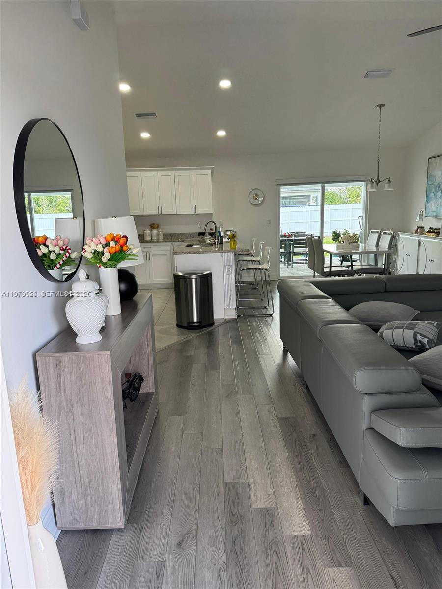 CAPE CORAL UNIT 41 - Residential