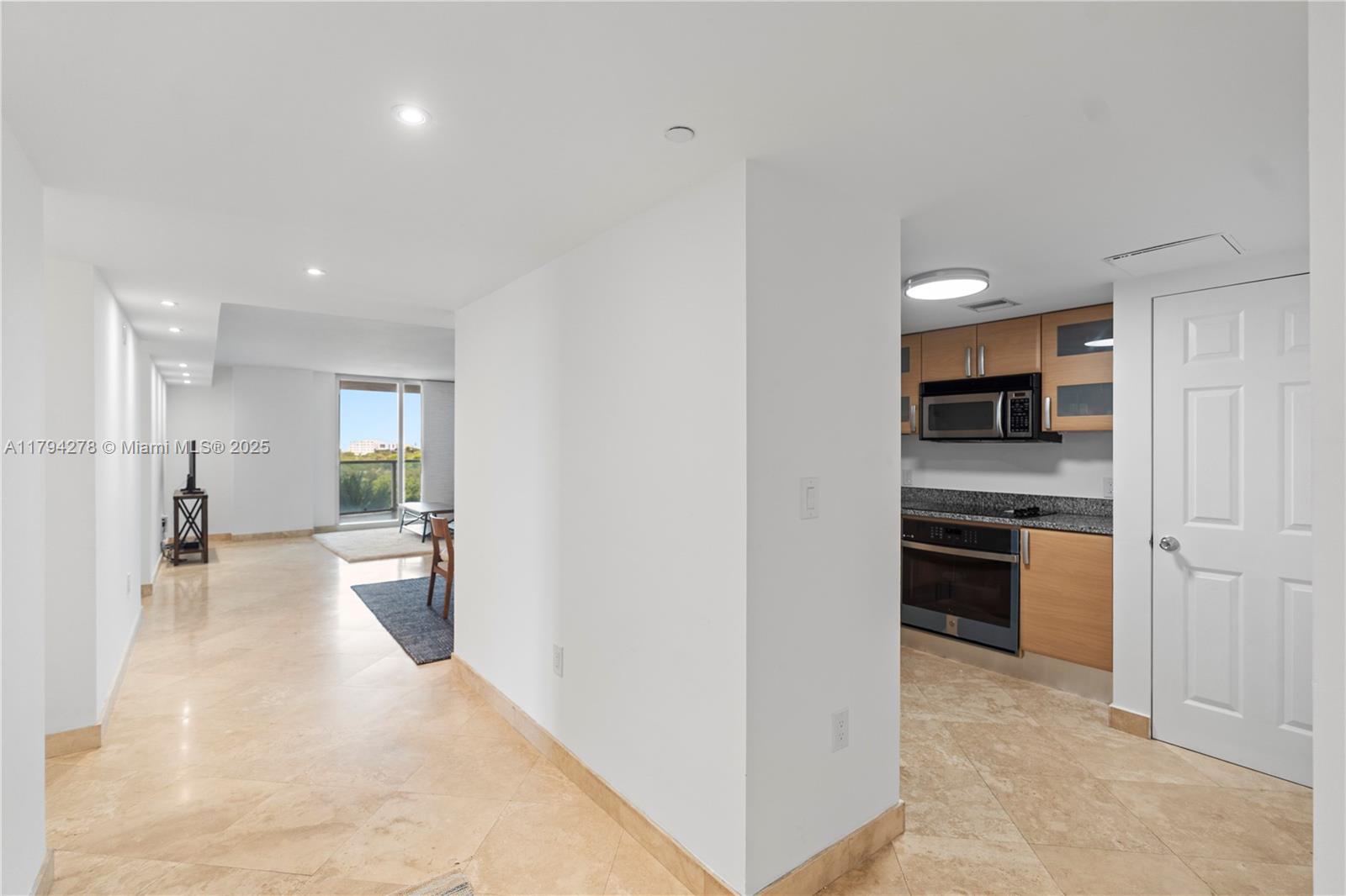 2101 Brickell Ave 512