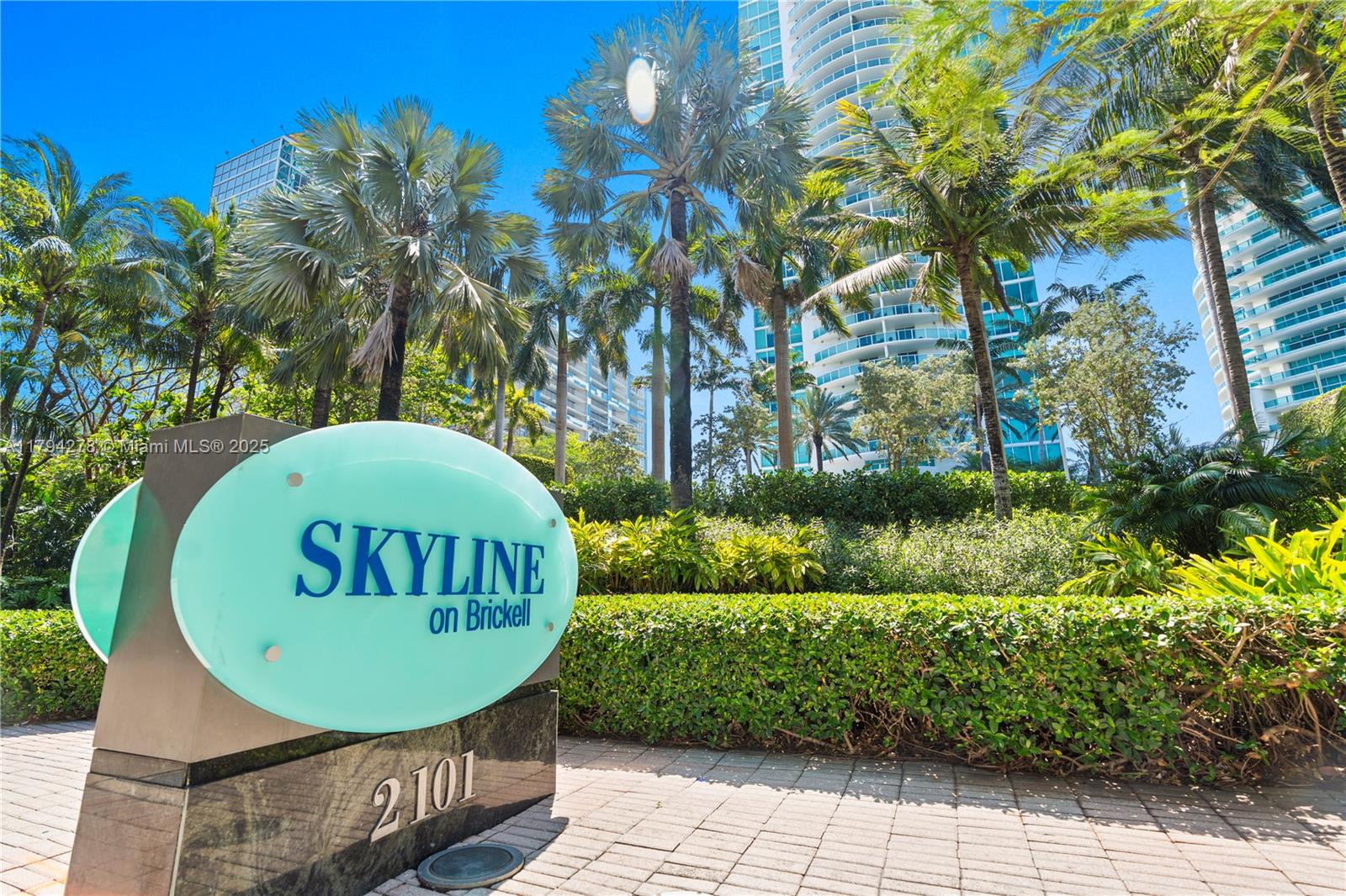 2101 Brickell Ave 512, Miami, Broward County, Florida - 2 Bedrooms  
2 Bathrooms - 