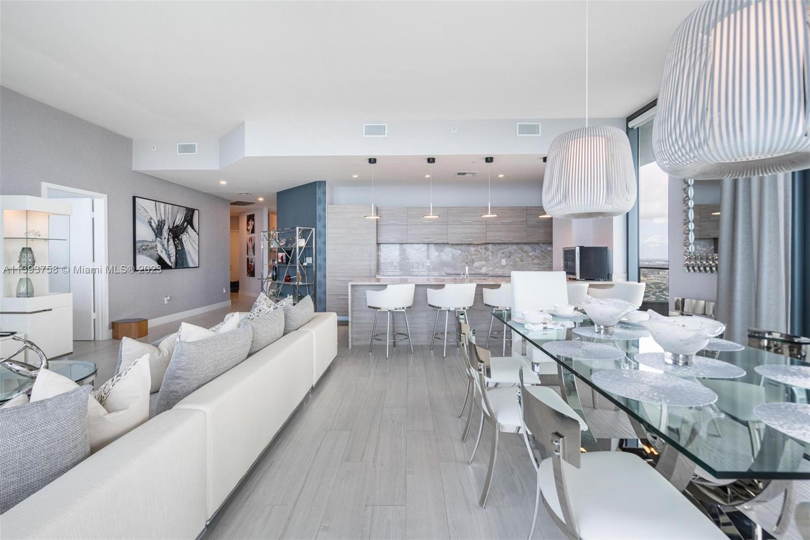 SLS BRICKELL - PH UNIQUE - Residential