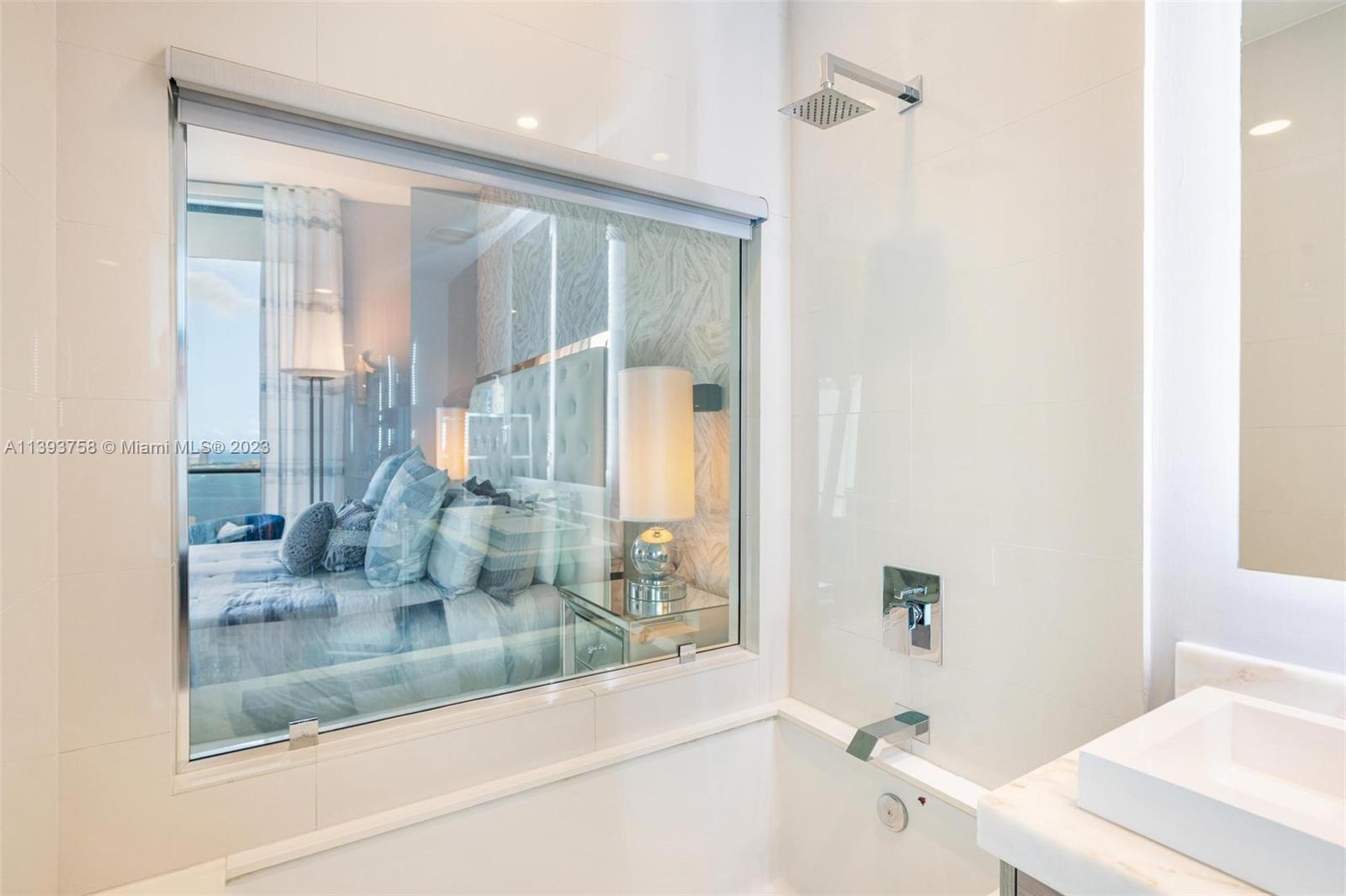 SLS BRICKELL - PH UNIQUE - Residential