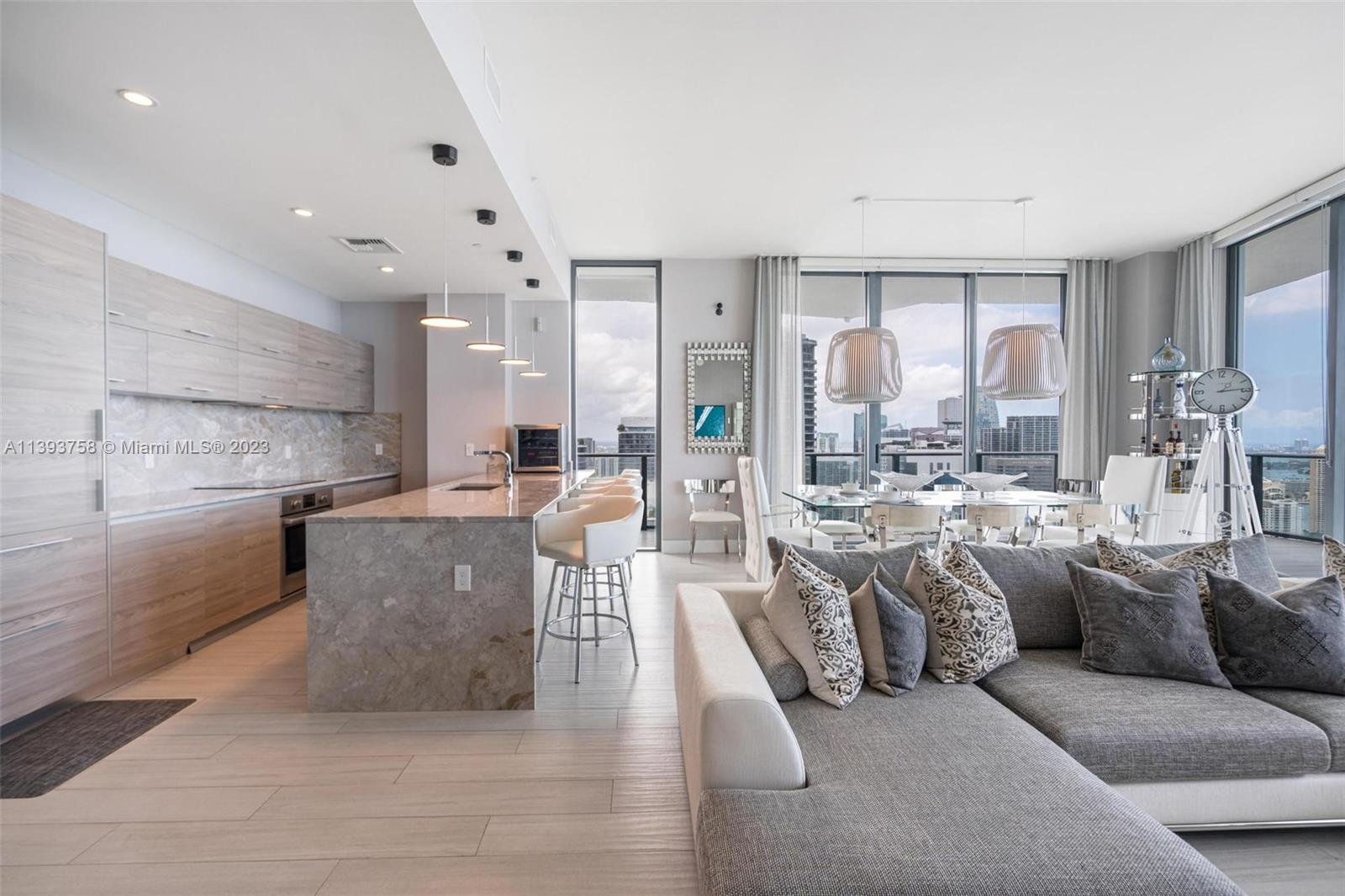 SLS BRICKELL - PH UNIQUE - Residential