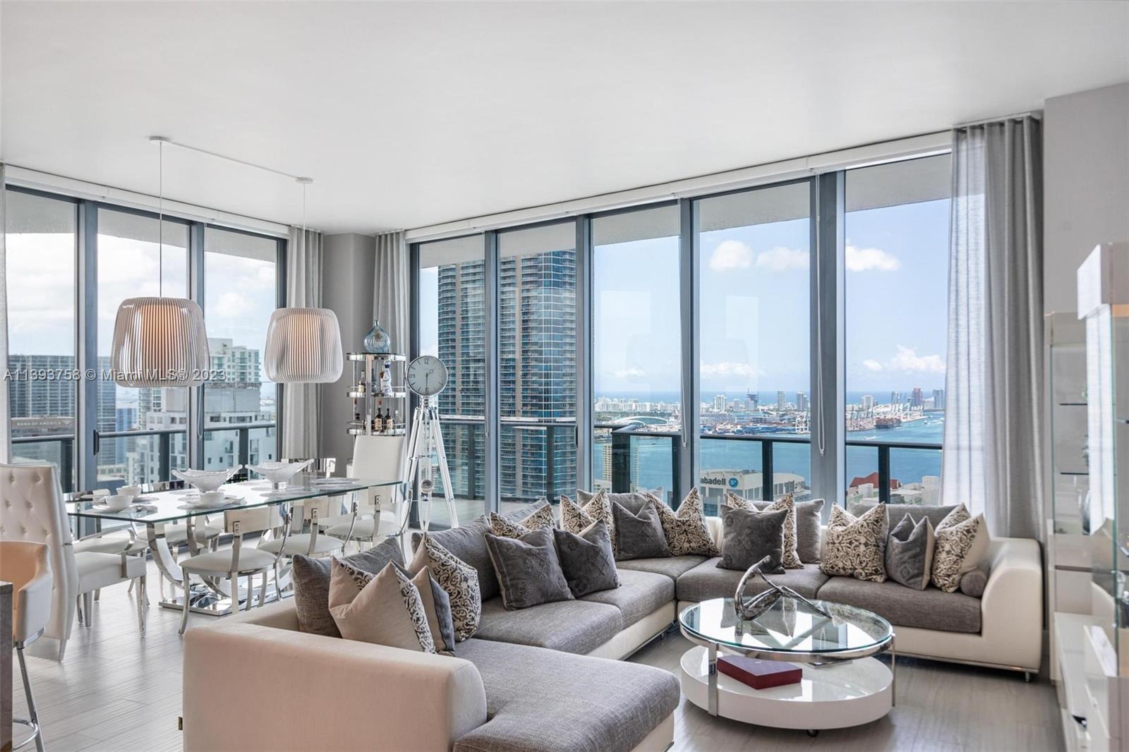 SLS BRICKELL - PH UNIQUE - Residential