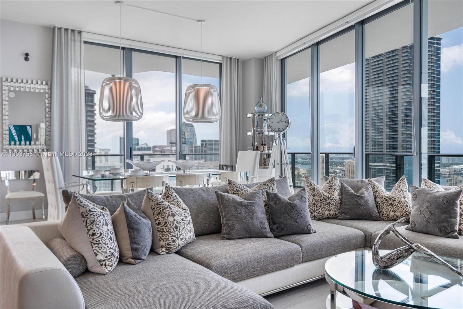 SLS BRICKELL - PH UNIQUE - Residential