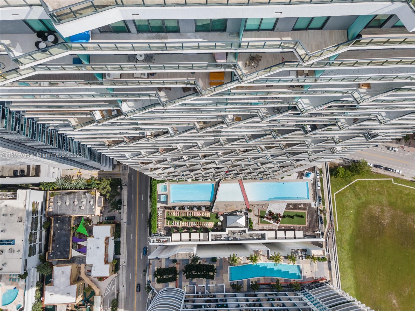 SLS BRICKELL - PH UNIQUE - Residential