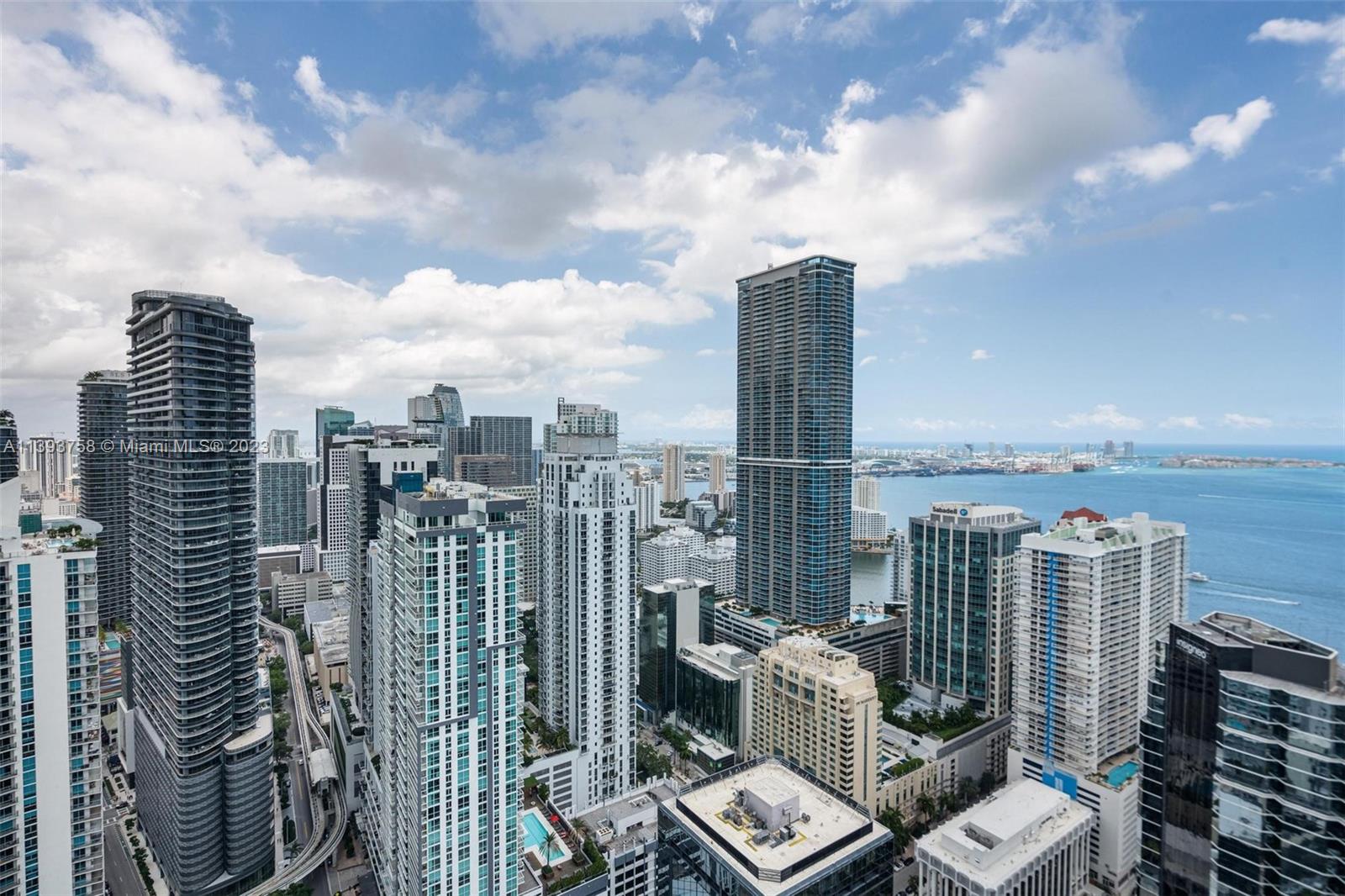 SLS BRICKELL - PH UNIQUE - Residential