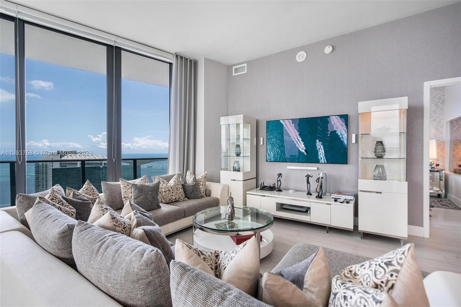 SLS BRICKELL - PH UNIQUE - Residential