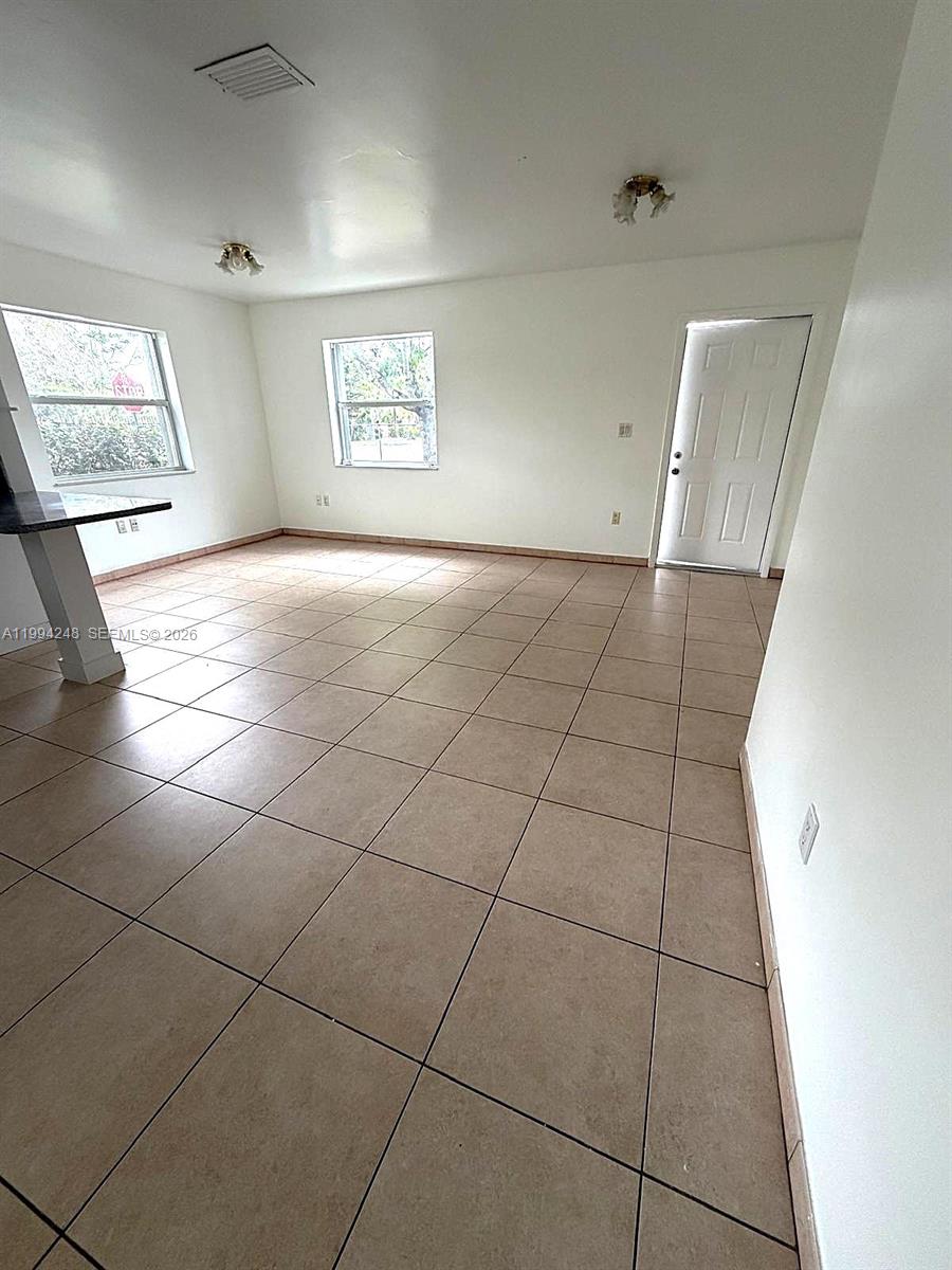 LEE LAYNE VILLAS - Residential Lease