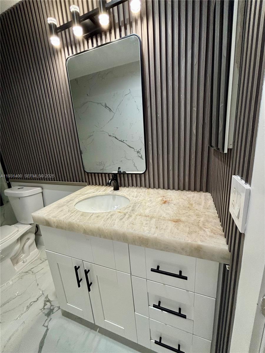 KNOLLS 2 SEC - Residential Lease