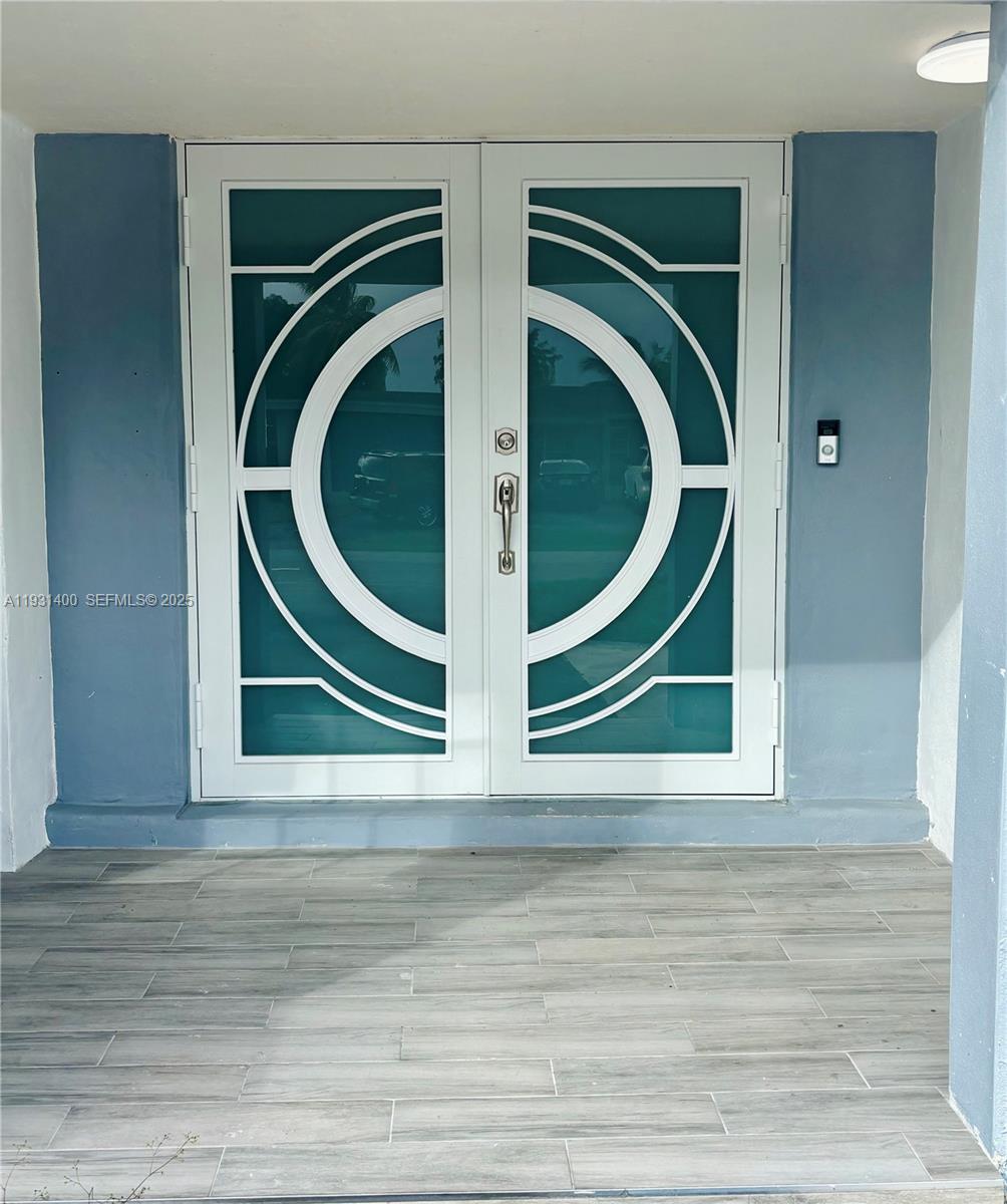 KNOLLS 2 SEC - Residential Lease