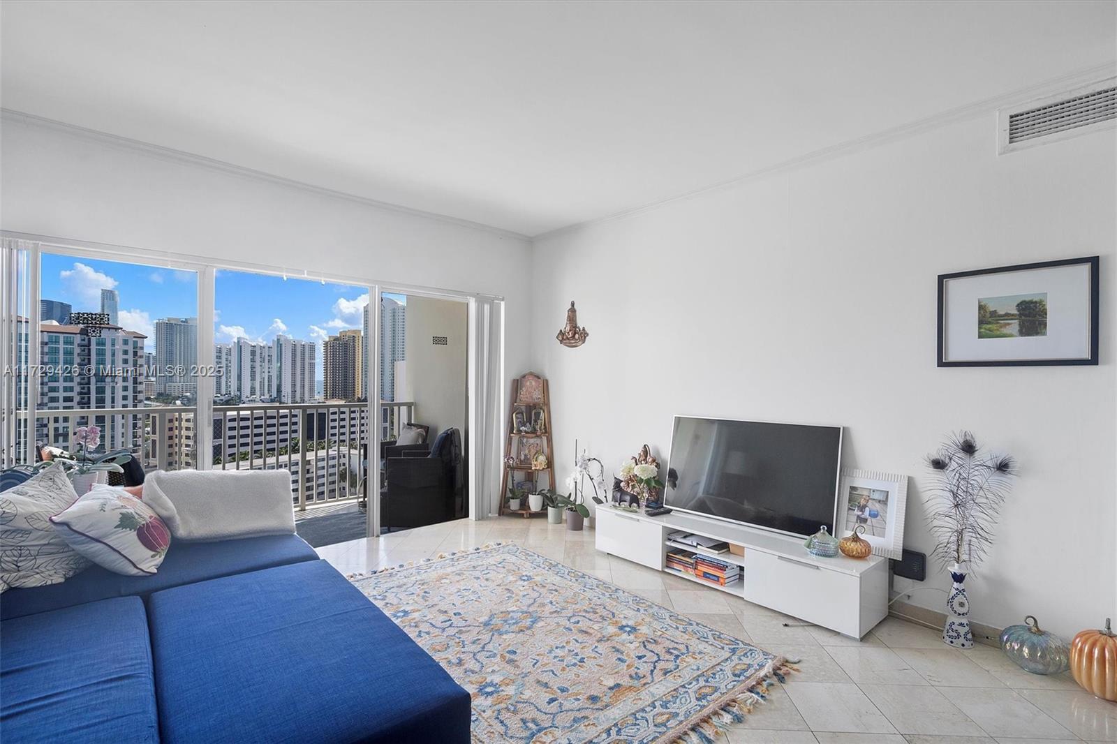 ARLEN HOUSE CONDO - Residential