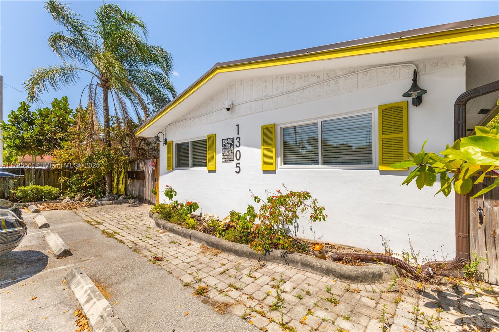 Address Not Disclosed, Fort Lauderdale, Broward County, Florida - 2 Bedrooms  
1 Bathrooms - 