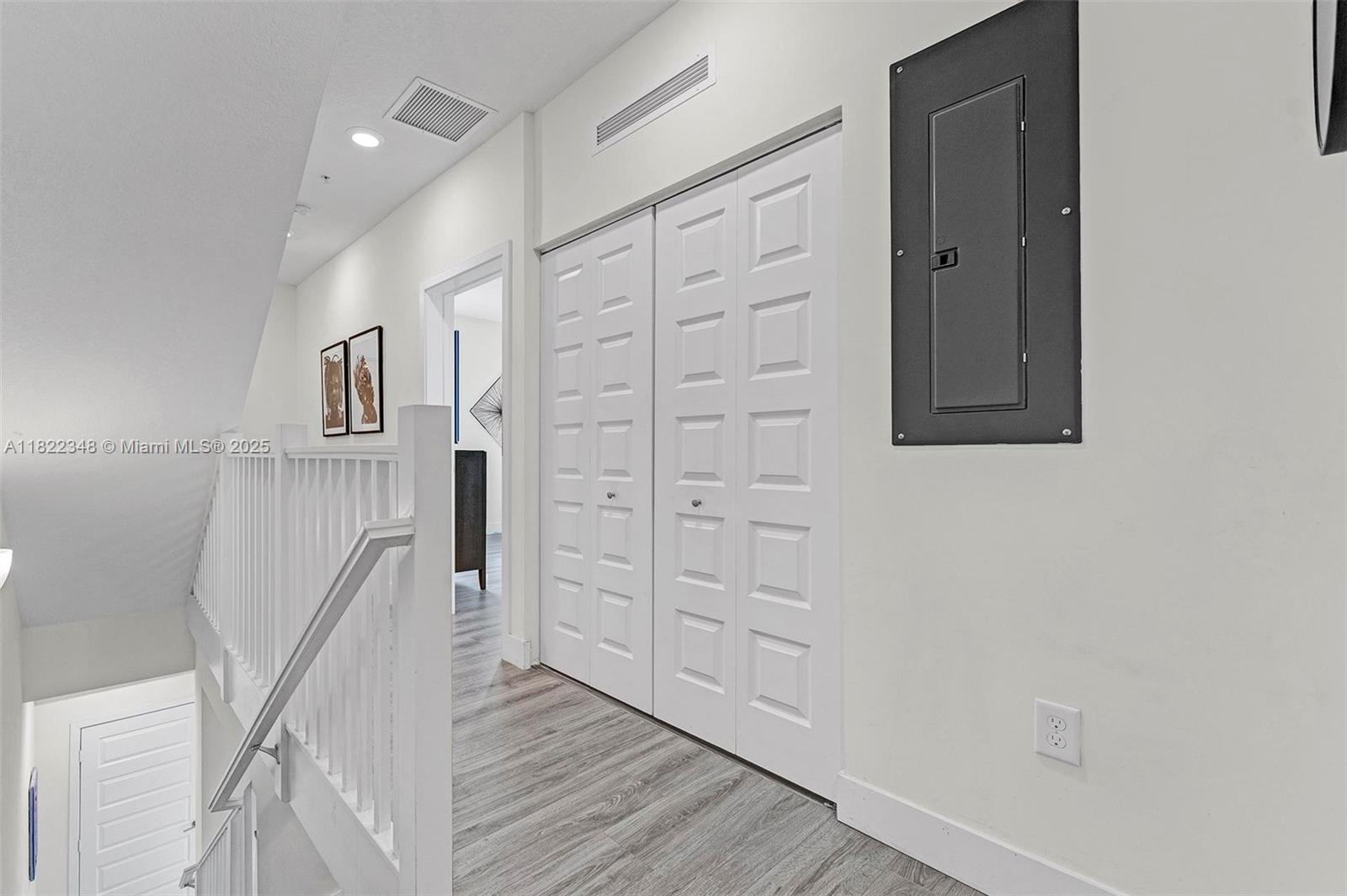 DOWNTOWN DORAL SOUTH PHAS - Residential