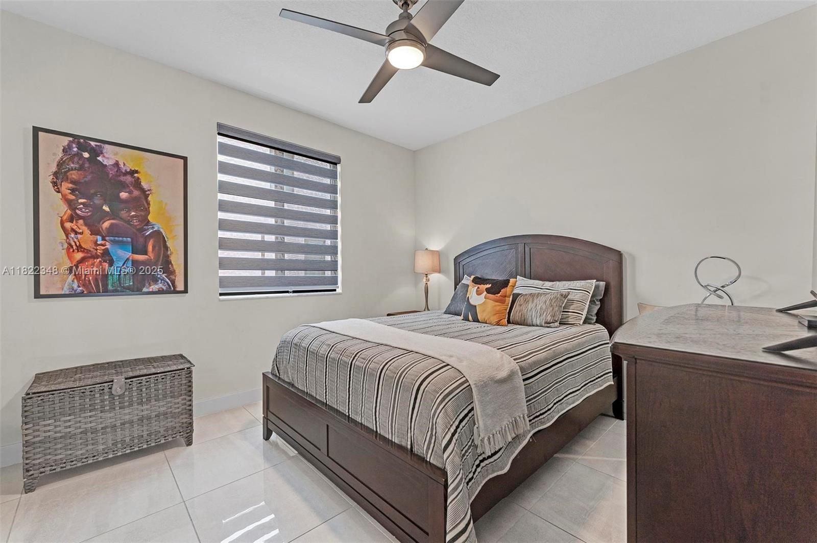 DOWNTOWN DORAL SOUTH PHAS - Residential