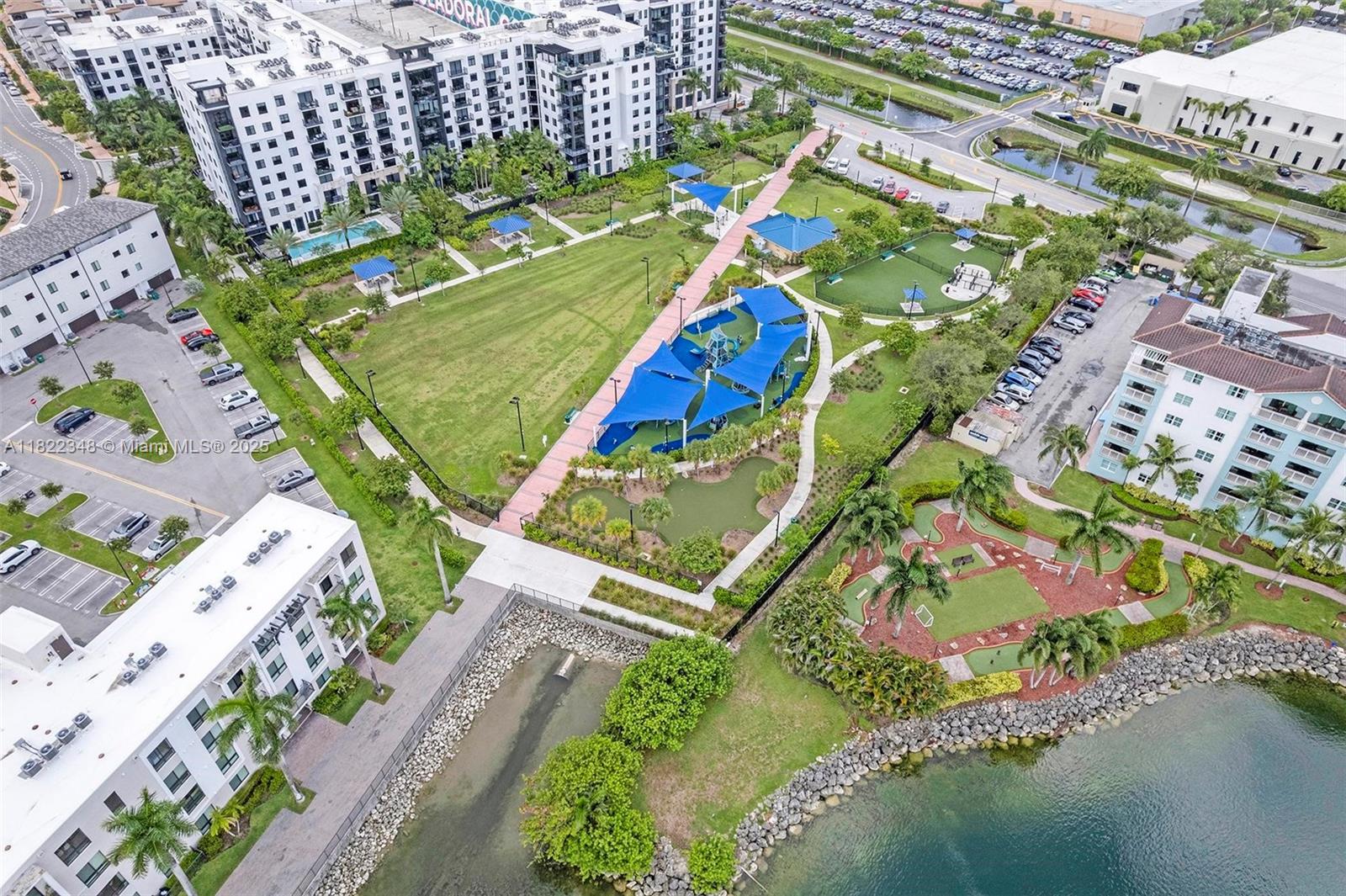 DOWNTOWN DORAL SOUTH PHAS - Residential