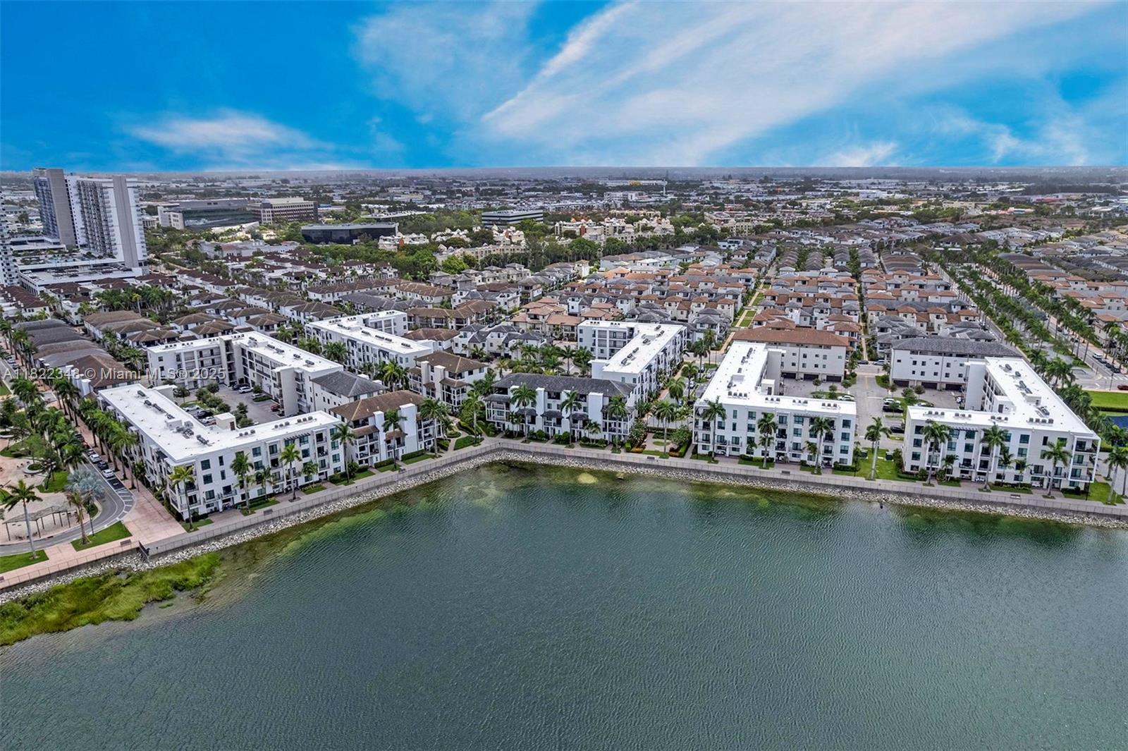 DOWNTOWN DORAL SOUTH PHAS - Residential