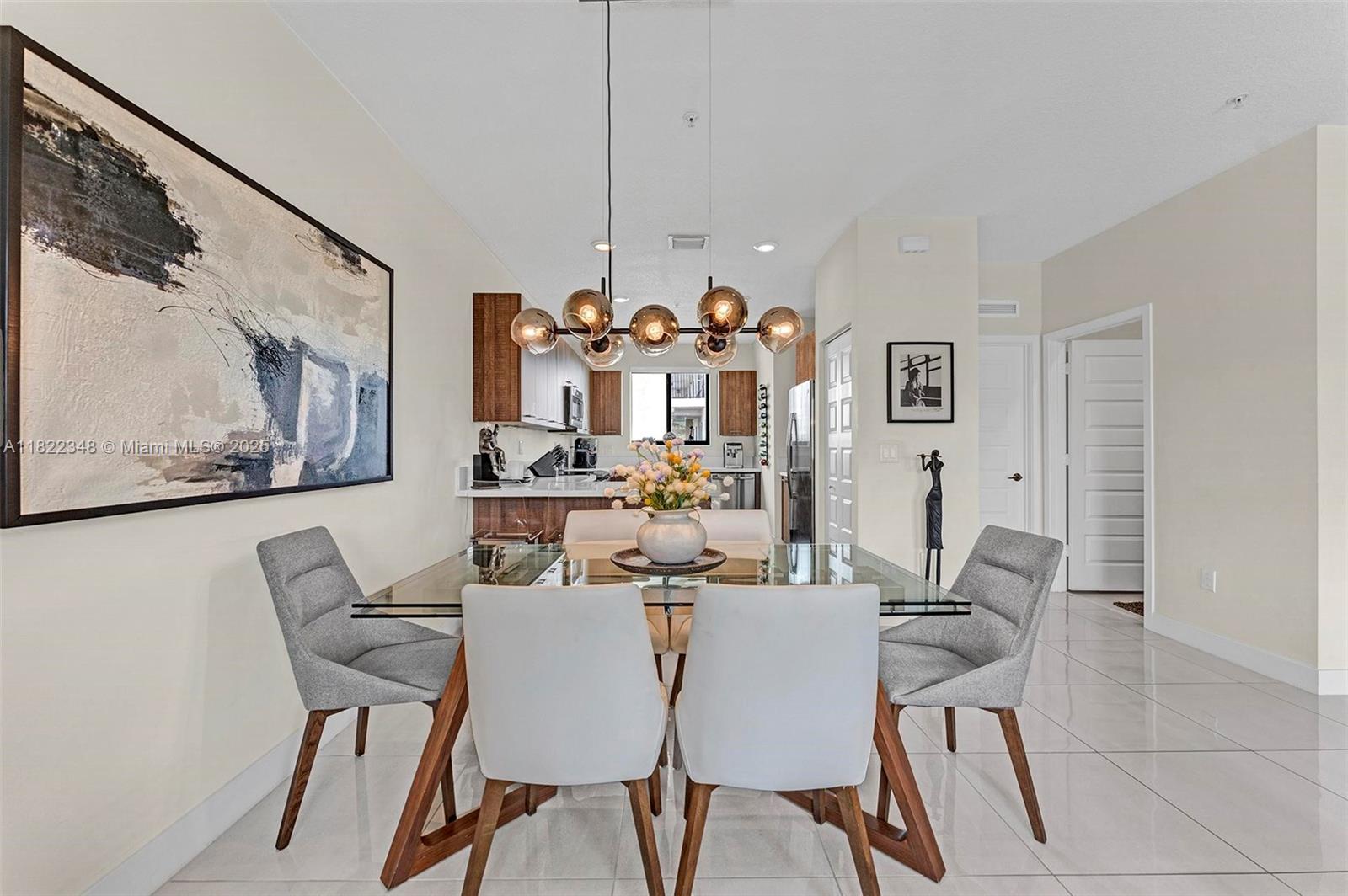 DOWNTOWN DORAL SOUTH PHAS - Residential