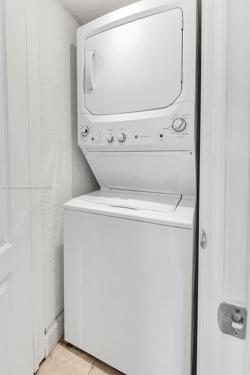 BURLEIGH HOUSE CONDO - Residential Lease