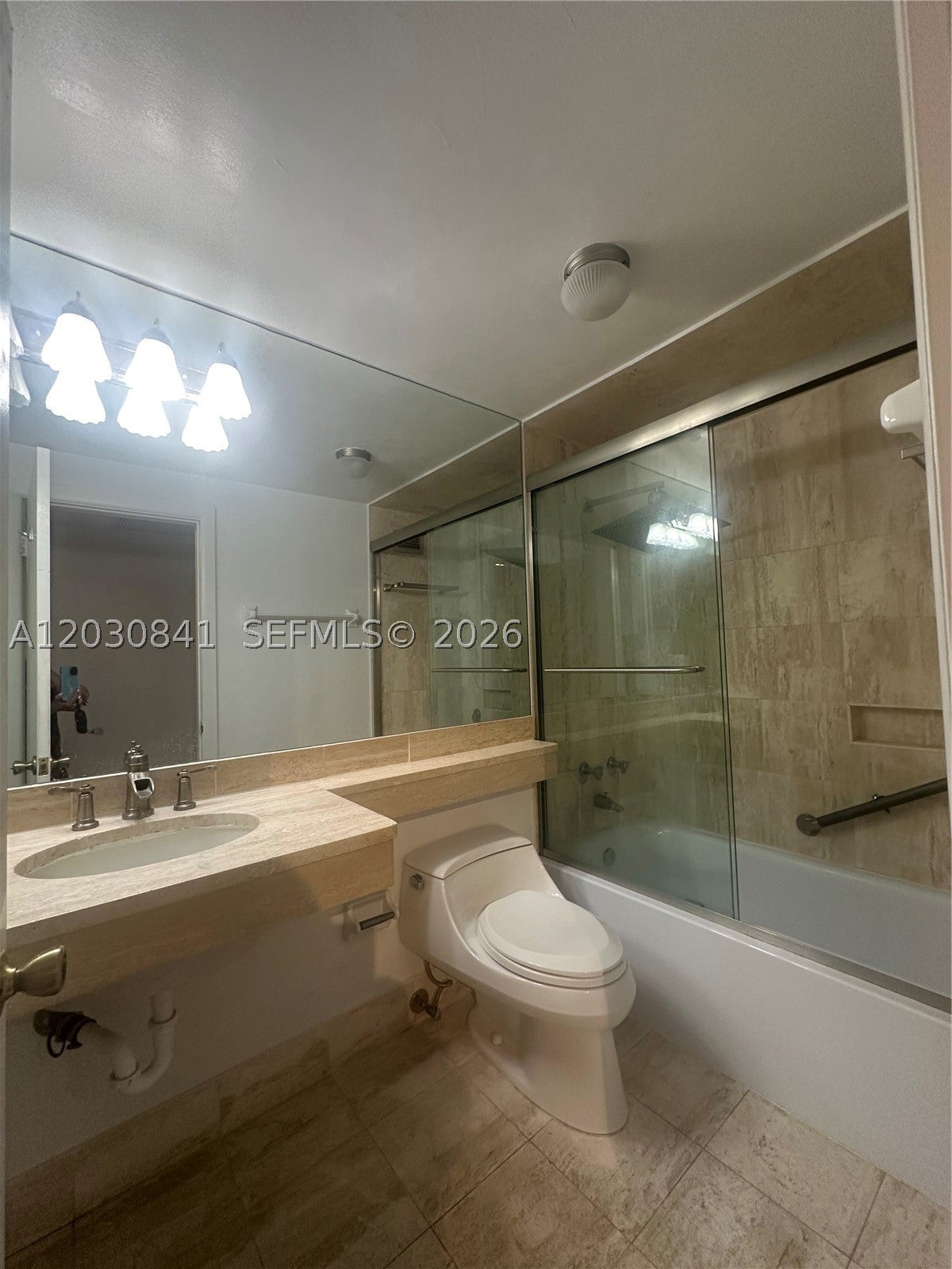 700 Biltmore Way 408